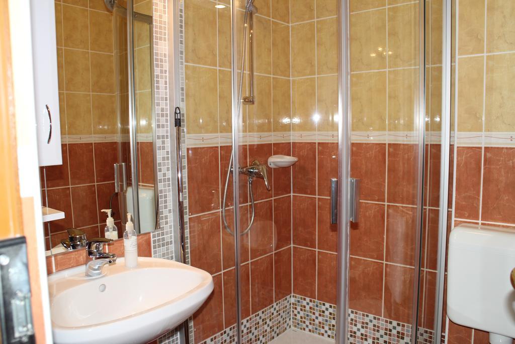 Mandarin Wellness Apartman Siófok Habitación foto