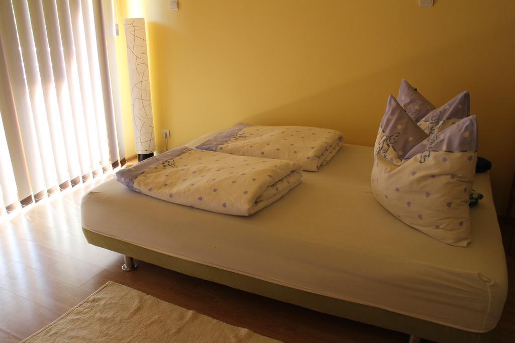Mandarin Wellness Apartman Siófok Habitación foto